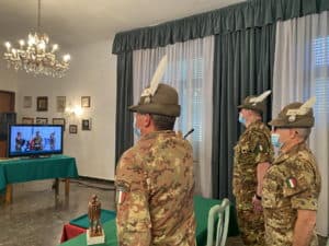 01_Onori alla Bandiera di Guerra 2 RGt Alpini