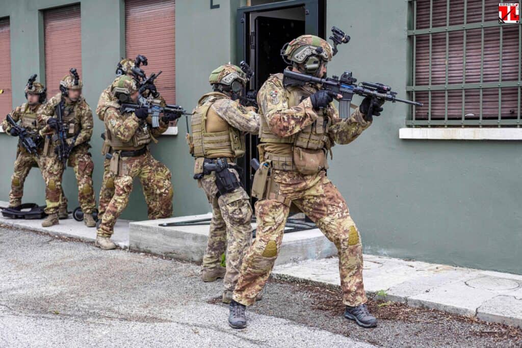 1° reggimento carabinieri paracadutisti "Tuscania"