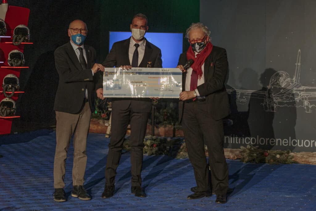 Contributo Club Frecce Tricolori iniziativa benefica “Un dono dal cielo”, promossa da Aeronautica Militare nel 2020