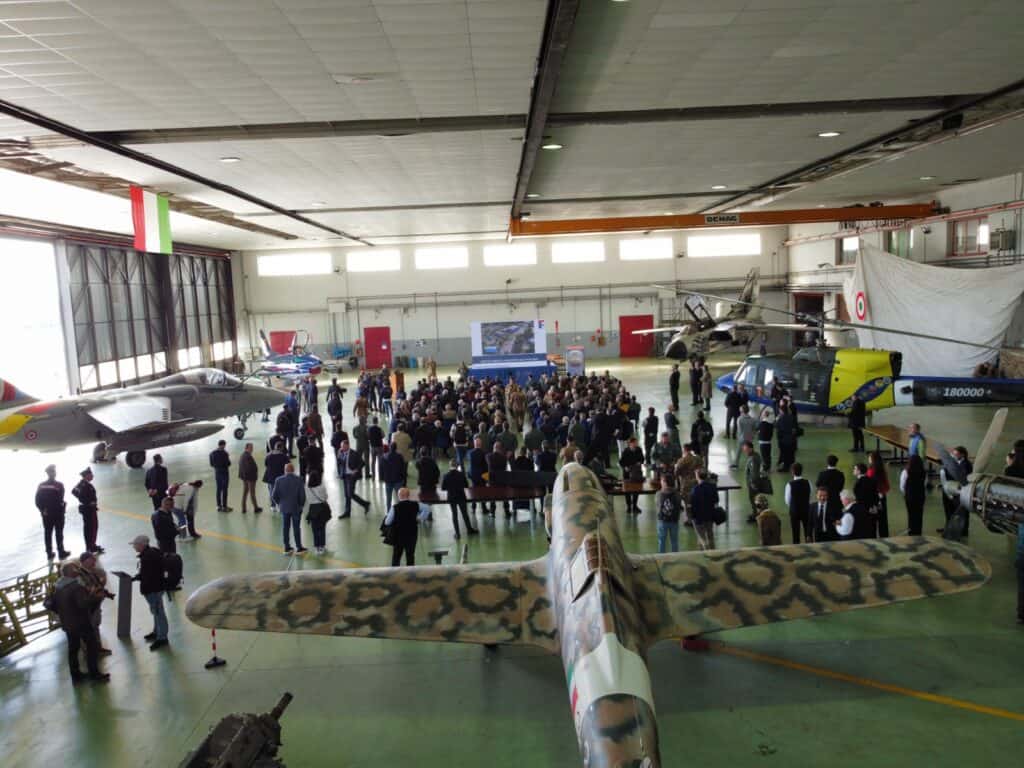 AMX atterrano a Piacenza Flight Museum