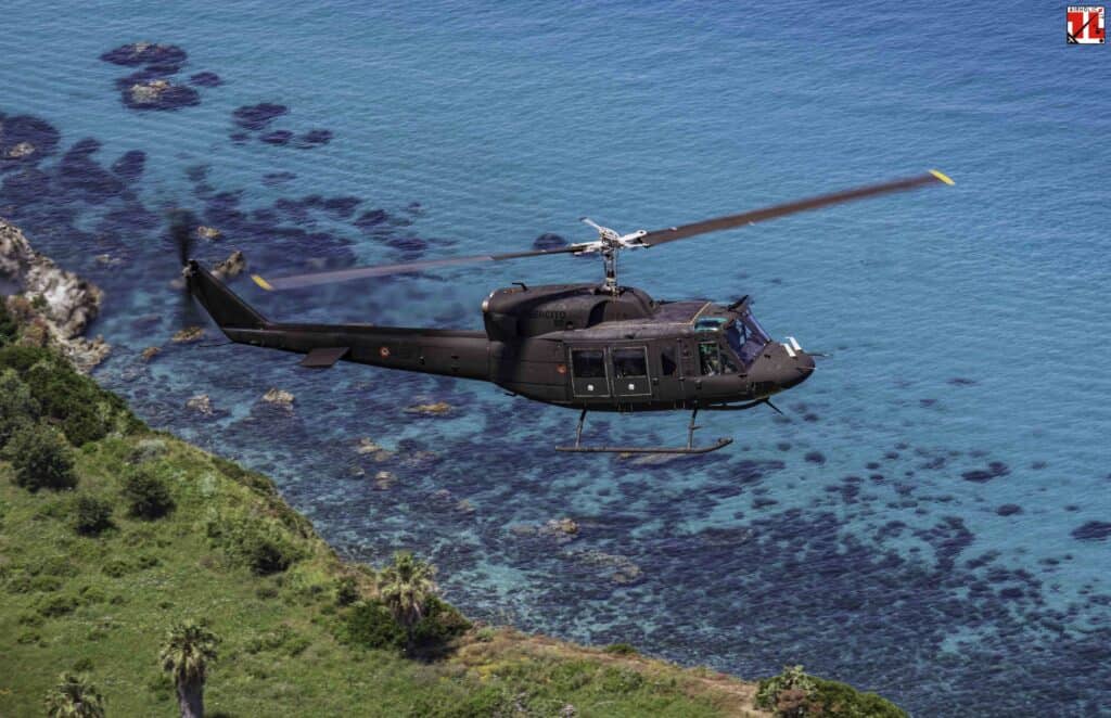 UH-212 2 rgt AVES Sirio