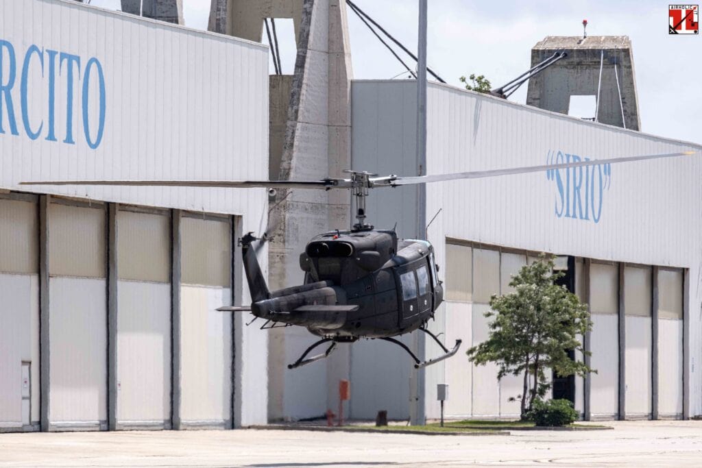UH-212 2° rgt AVES Sirio