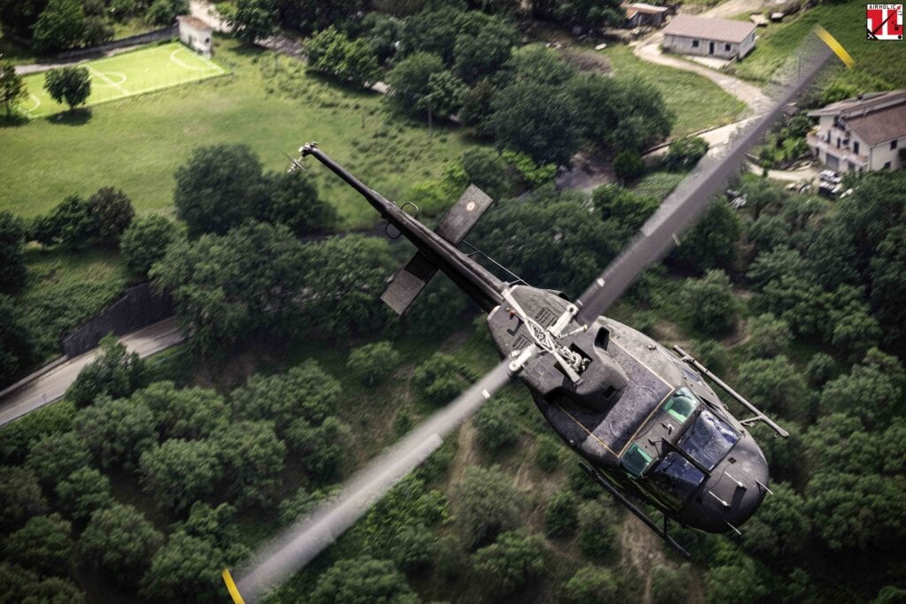UH-212 2 rgt AVES Sirio