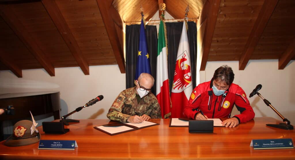 Firma accordo di programma CNSAS Truppe Alpine