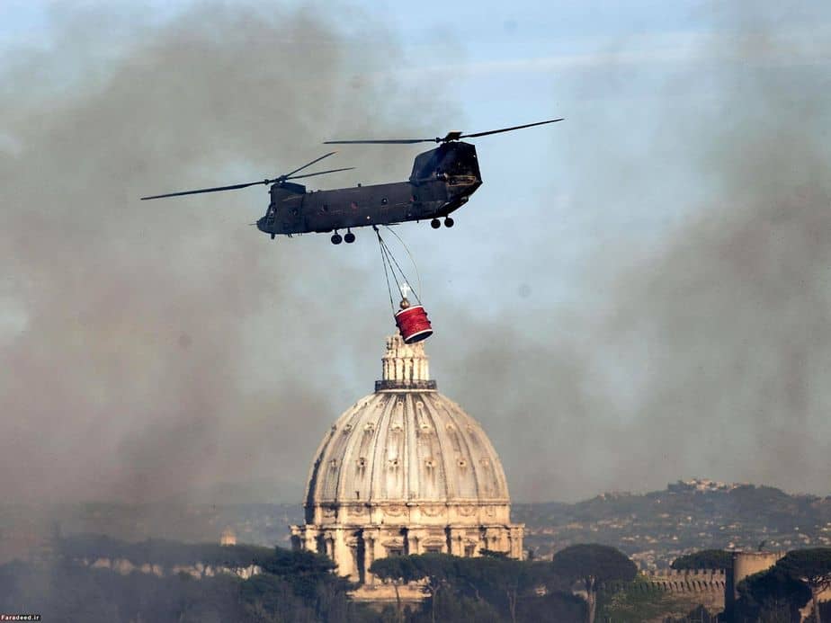 Attività antincendio a Roma del CH-47 nel 2016