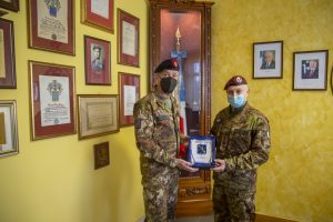 Foto-3-Consegna-del-Crest