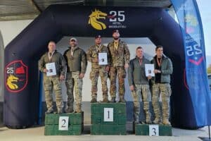 Foto-nr.-6_Premiazione-Team-italiano