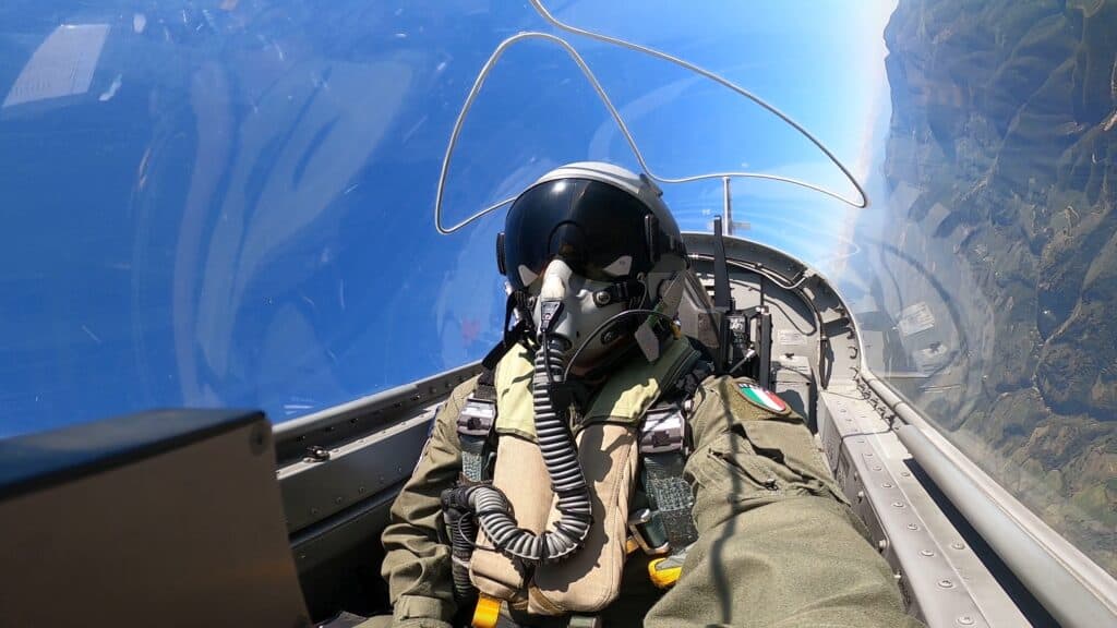 Missione di volo addestrativa per allievo pilota alla RAMI di Kalamata