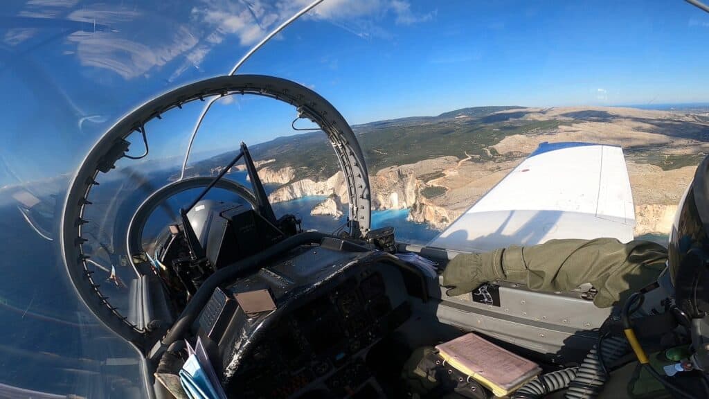 Missione di volo addestrativa per allievo pilota alla RAMI di Kalamata