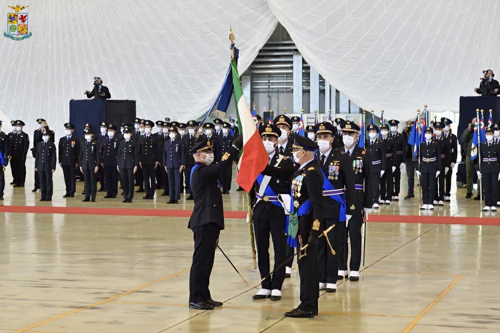 Gen. Goretti nuovo Capo di SMA_Bandiera da Rosso a Goretti_