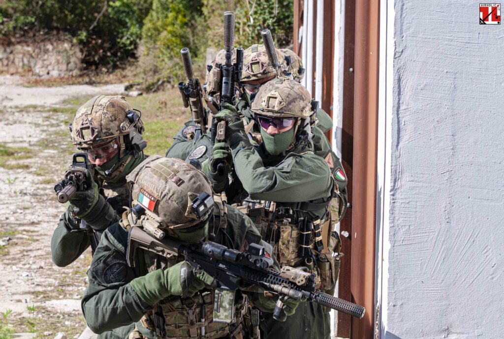 incursori 9° Rgt Col Moschin SOF