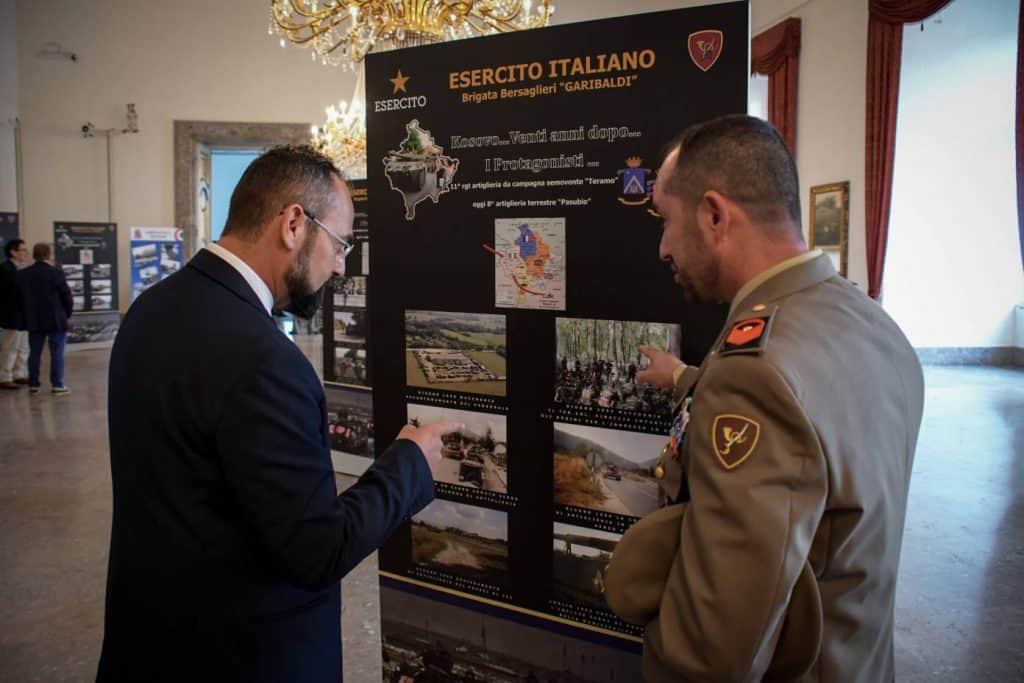 Mostra fotografica sull'ingresso del contingente italiano in Kosovo