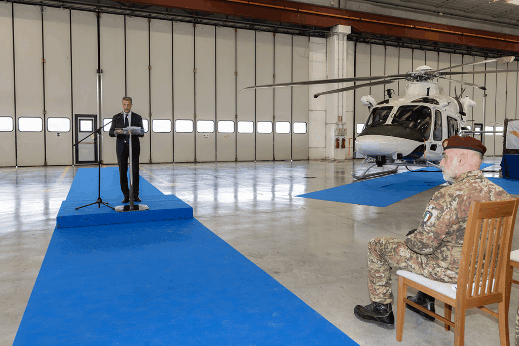 consegna del primo UH-169D “light utility helicopter